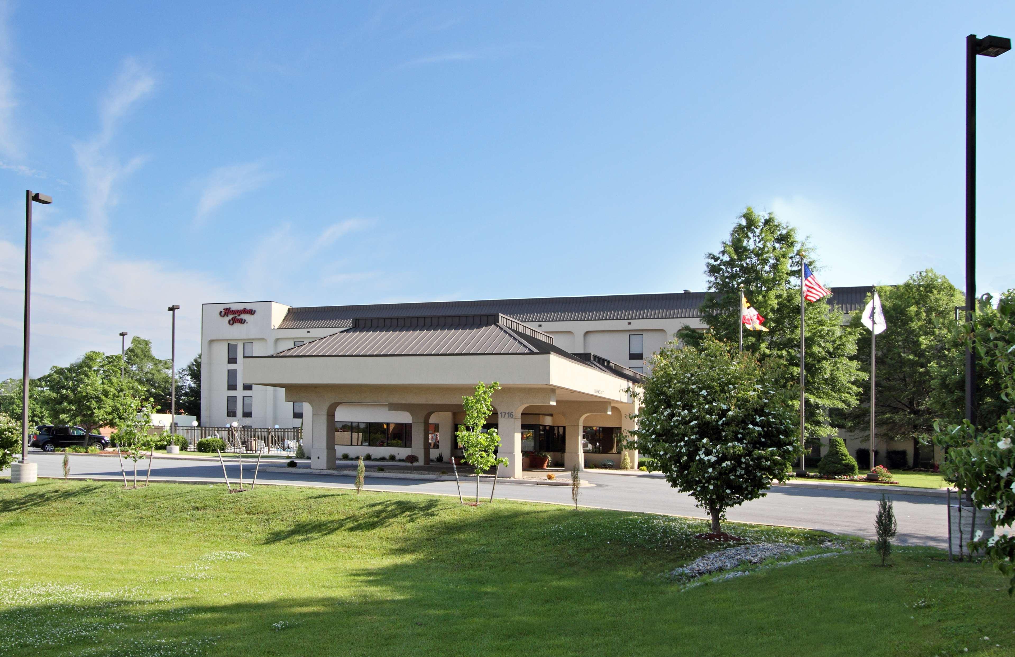 Hampton Inn Хейгерстаун Екстериор снимка