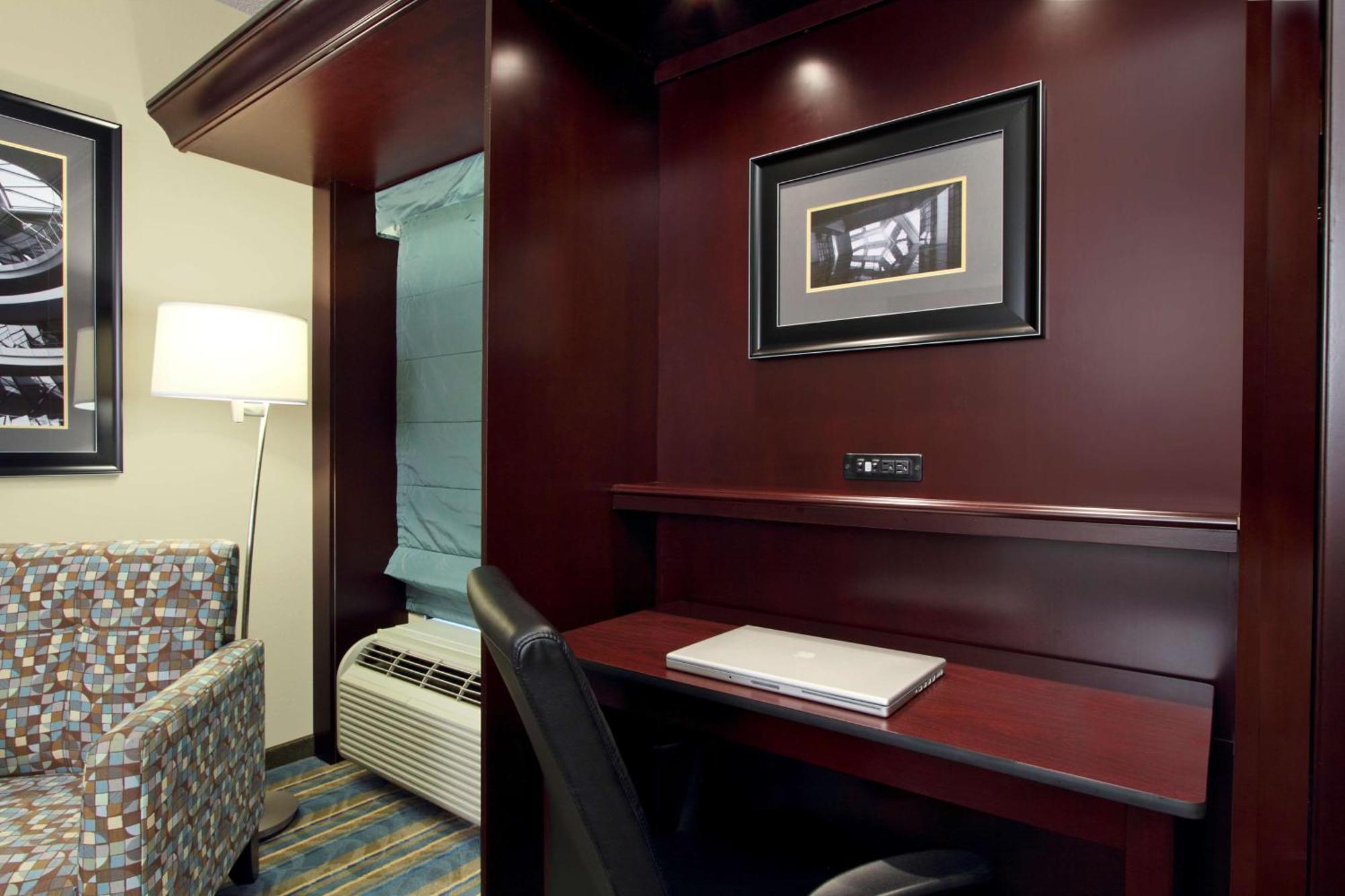 Hampton Inn Хейгерстаун Екстериор снимка