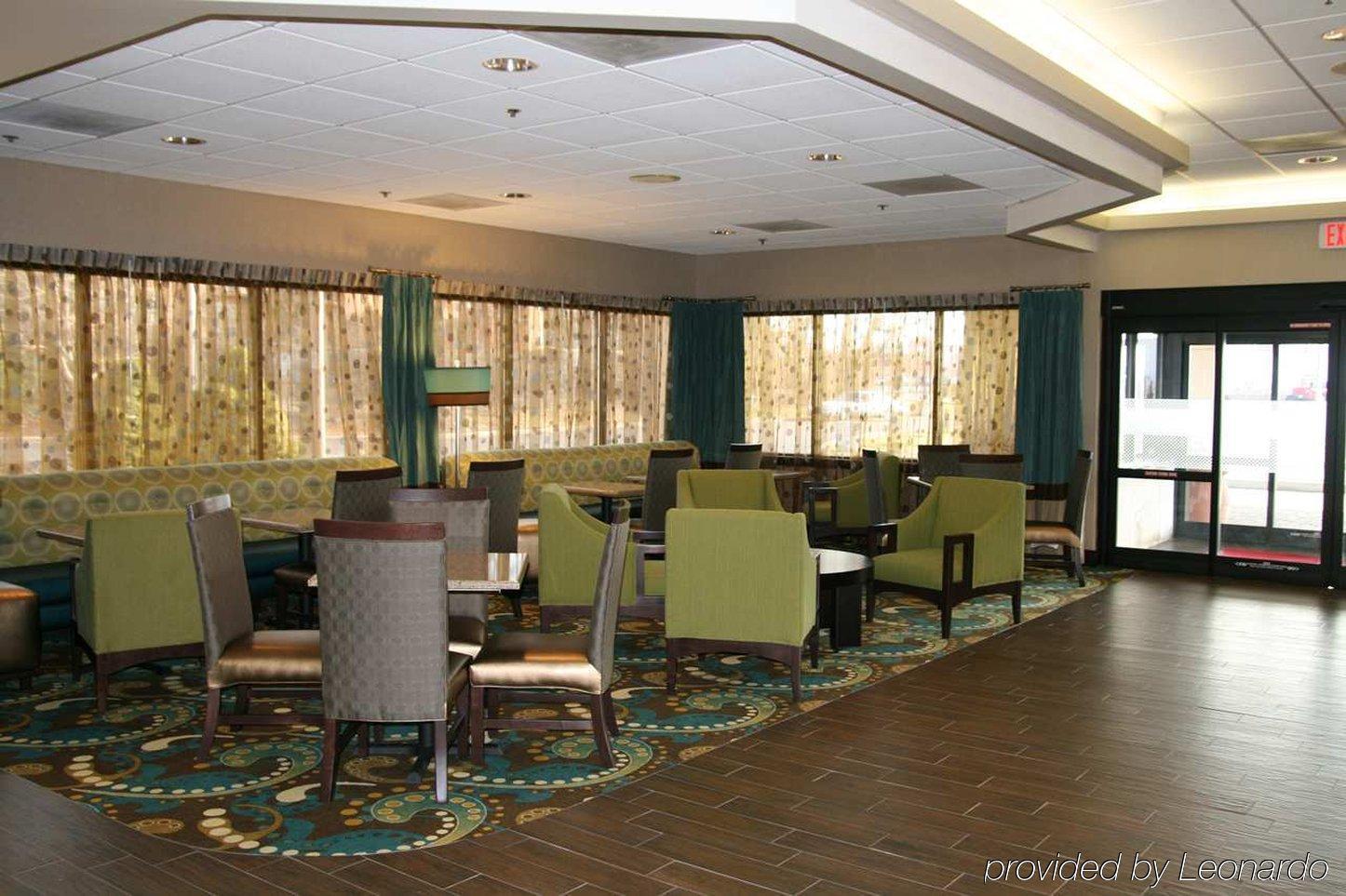 Hampton Inn Хейгерстаун Екстериор снимка