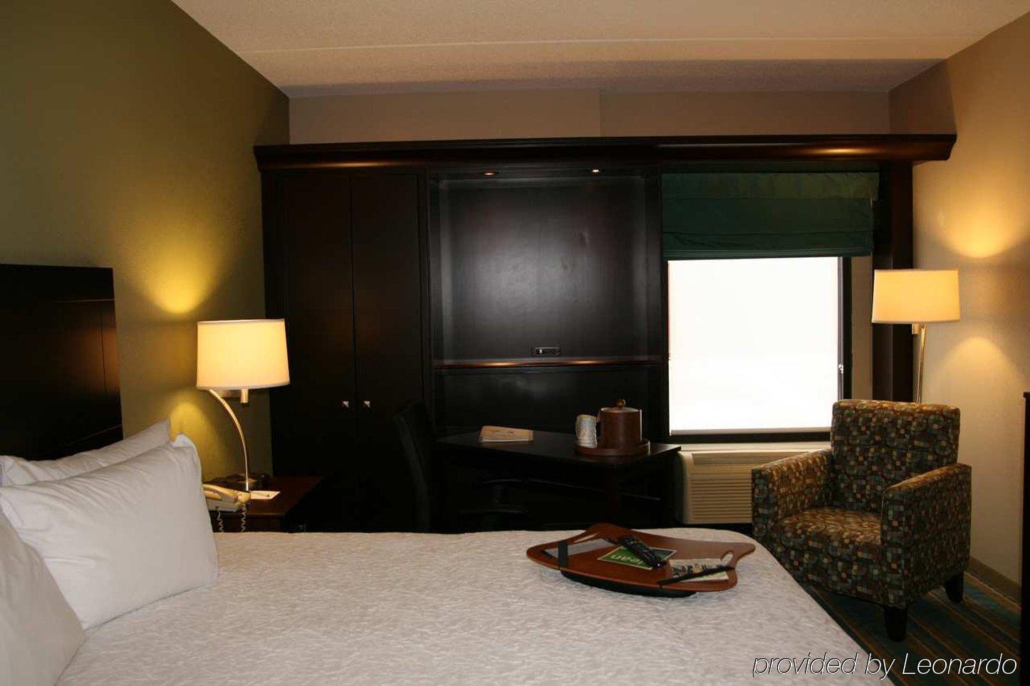 Hampton Inn Хейгерстаун Екстериор снимка